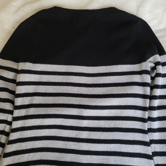 EXPRESS Black/Grey Striped Sweater - Picture 6 of 9